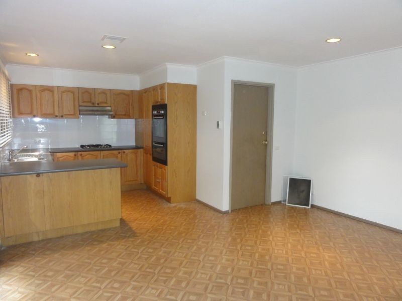 1/44 Naughton Grove, Blackburn VIC 3130