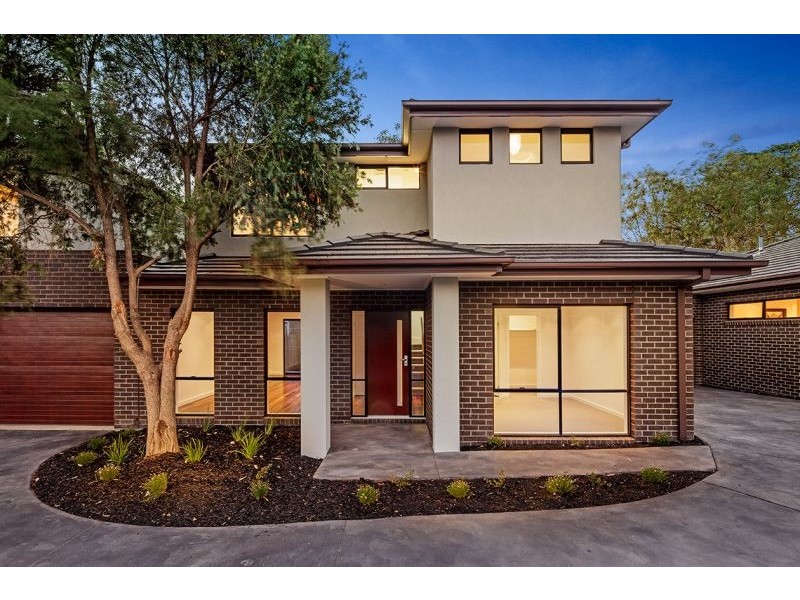 2/17 Forster Street, Mitcham VIC 3132