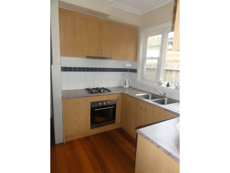 16 Campbell Parade, Box Hill South VIC 3128