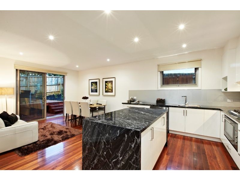 3/10 James Avenue, Mitcham VIC 3132