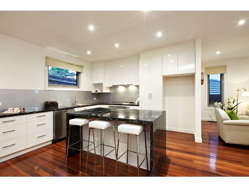 3/10 James Avenue, Mitcham VIC 3132