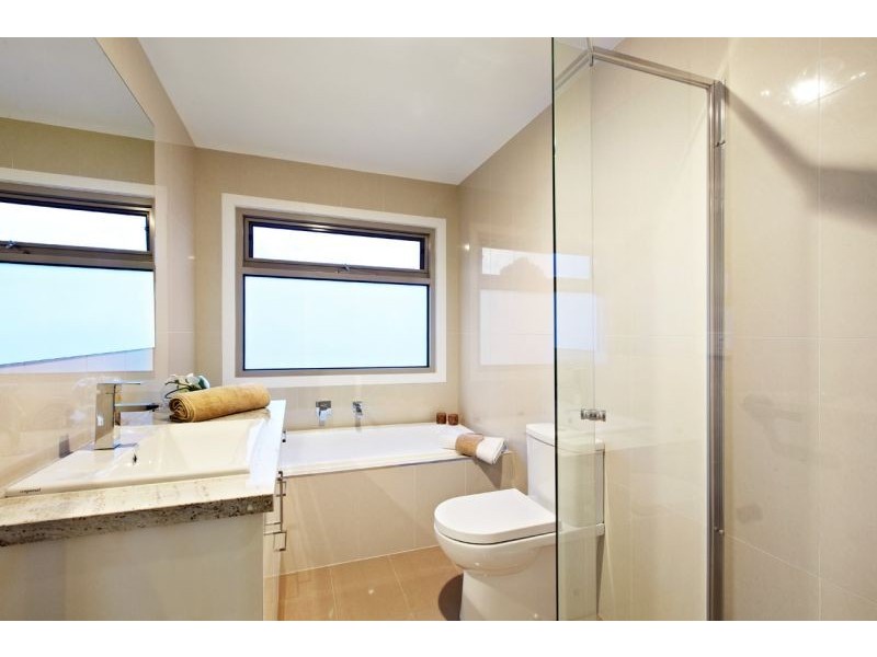 3/10 James Avenue, Mitcham VIC 3132