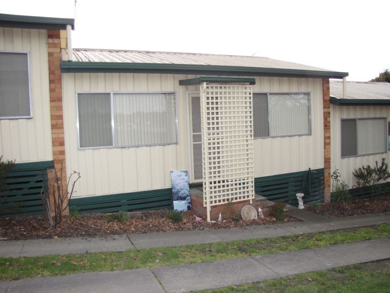 2/6 Venice Street, Newborough VIC 3825
