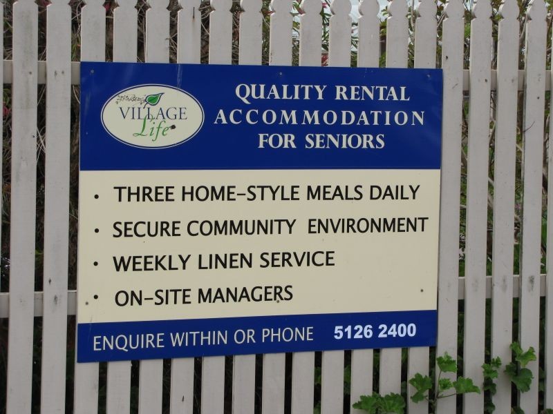 Units 8 11 17 30 31 33 34 44/27-29 Moore Street, Moe VIC 3825