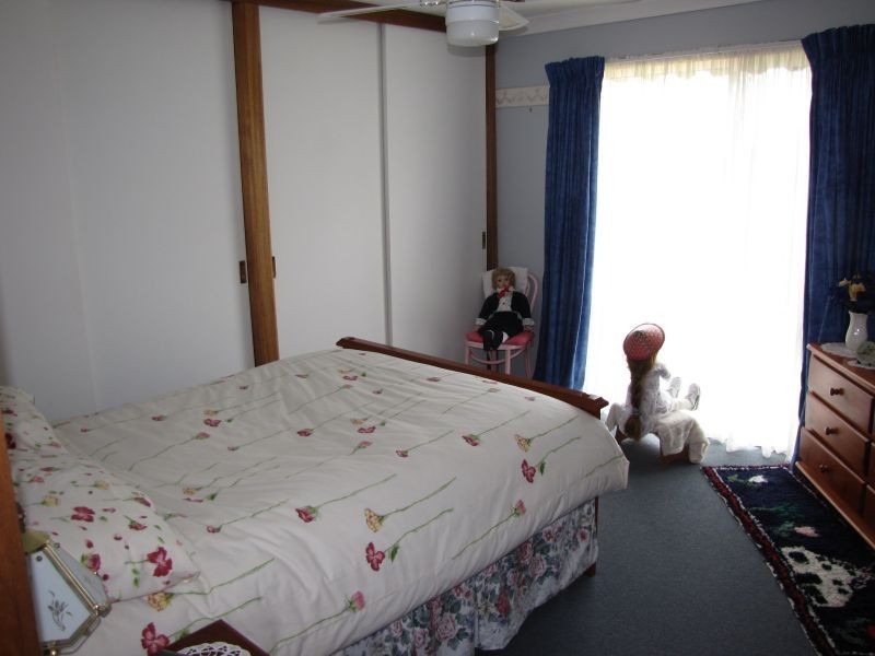 43 Boolarra Avenue, Newborough VIC 3825