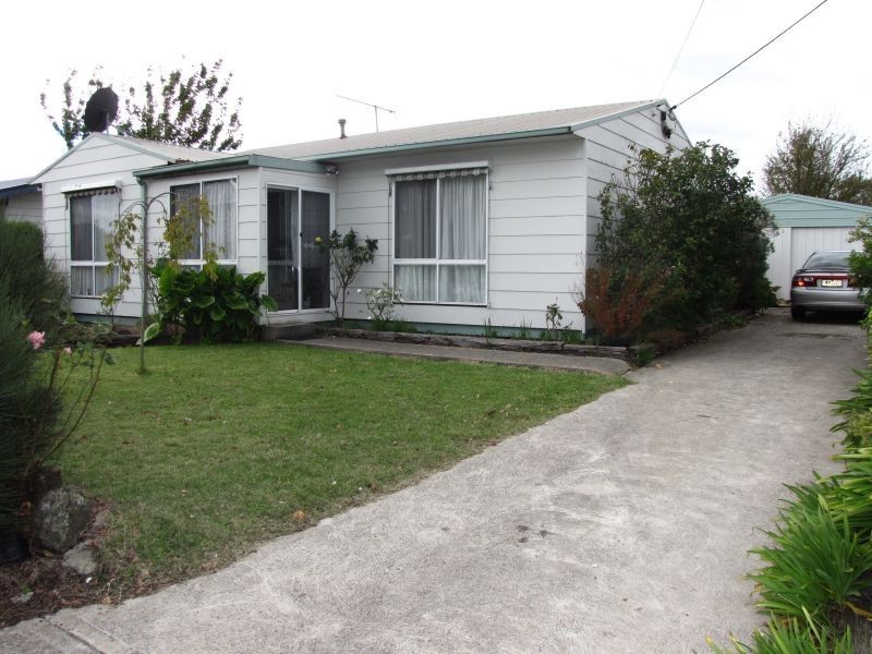 43 Boolarra Avenue, Newborough VIC 3825