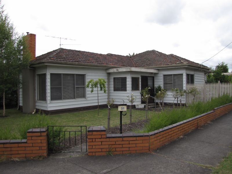 37 Fowler Street, Moe VIC 3825