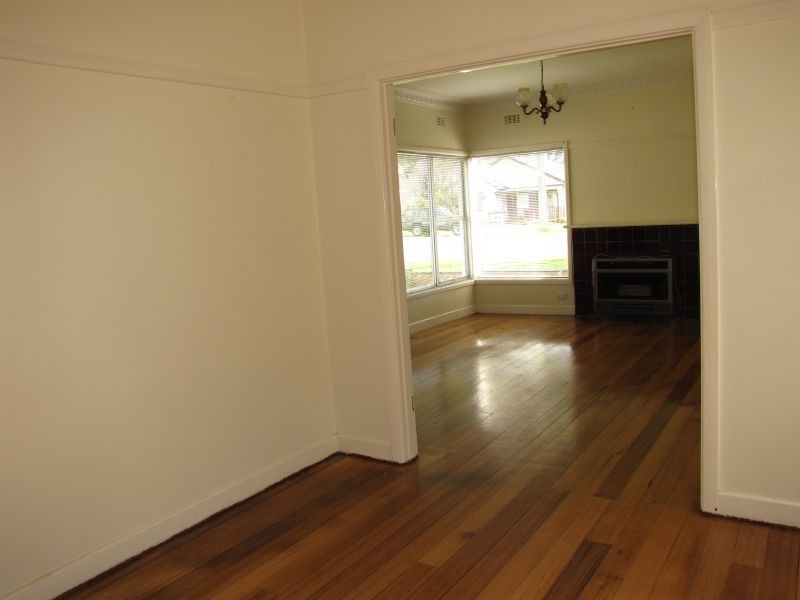 37 Fowler Street, Moe VIC 3825