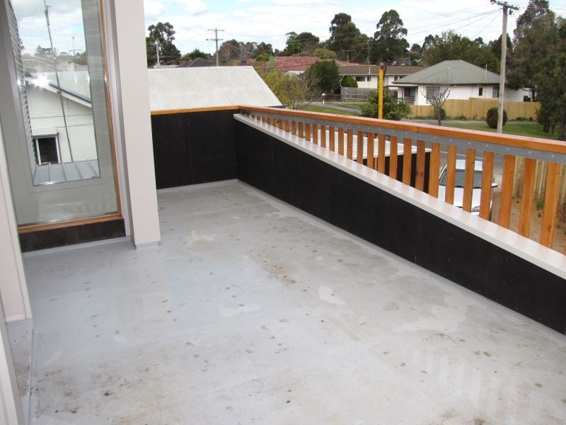 38 Law Street, Newborough VIC 3825