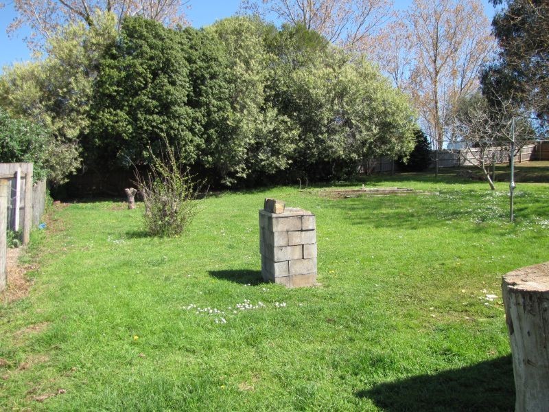 2 Moore Street, Erica VIC 3825