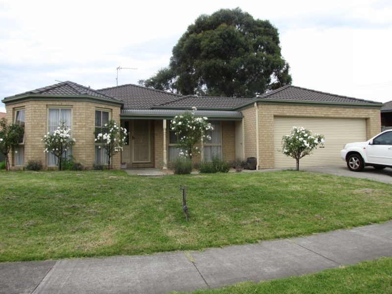 2 Amaroo Way, Newborough VIC 3825