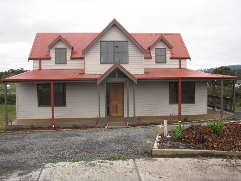 30 Colli Drive, Newborough VIC 3825