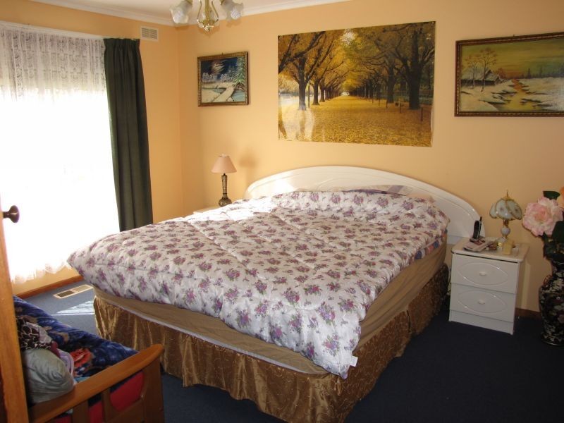 54 Cross Street, Newborough VIC 3825