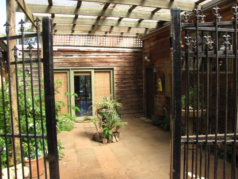 365 Old Walhalla Road, Moondarra VIC 3825