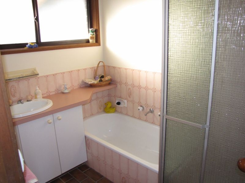 79 Coalville Road, Moe VIC 3825