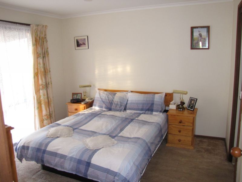 79 Coalville Road, Moe VIC 3825