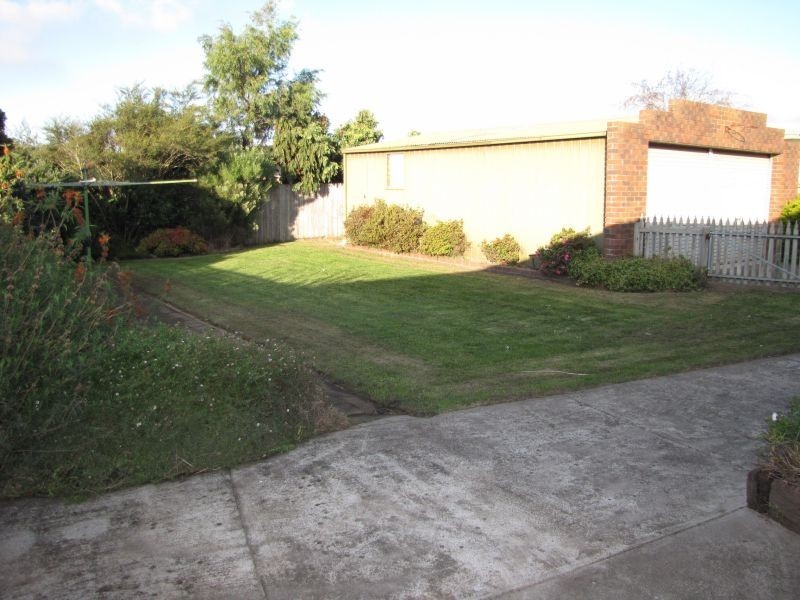 79 Coalville Road, Moe VIC 3825