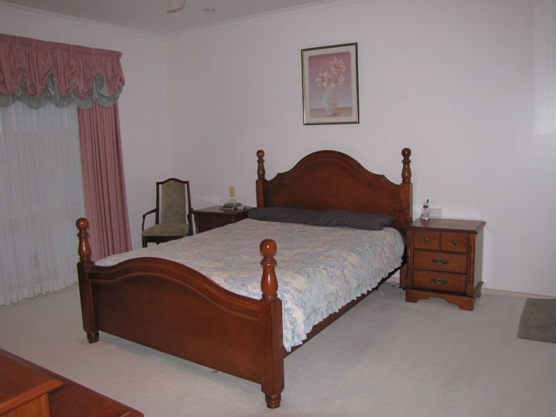 2 Kennedy Court, Newborough VIC 3825