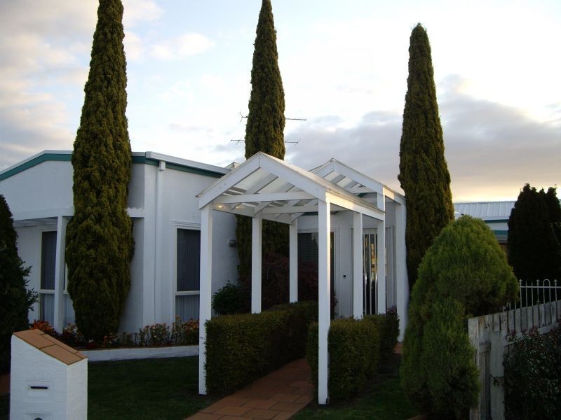 2 Kennedy Court, Newborough VIC 3825