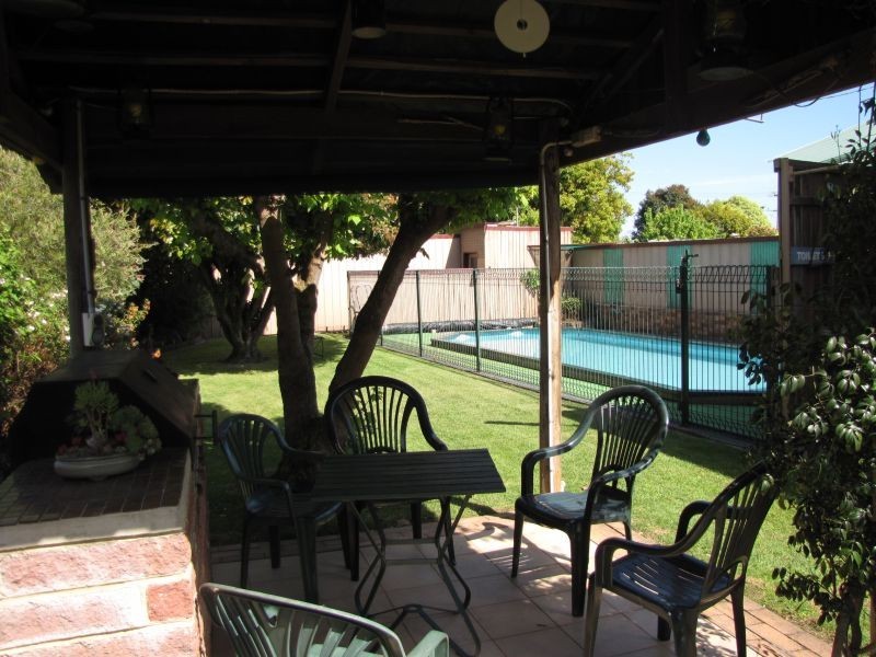 2-4 Parkin Street, Moe VIC 3825