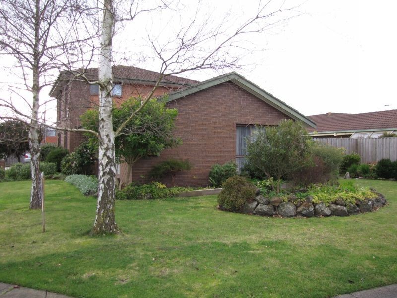 3 Colli Drive, Newborough VIC 3825