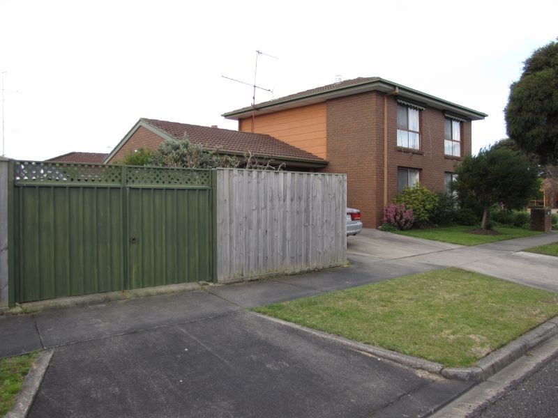 3 Colli Drive, Newborough VIC 3825