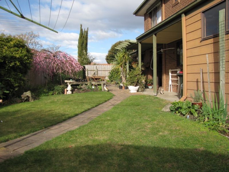 3 Colli Drive, Newborough VIC 3825
