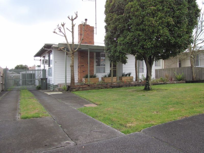 18 Phillip Street, Moe VIC 3825
