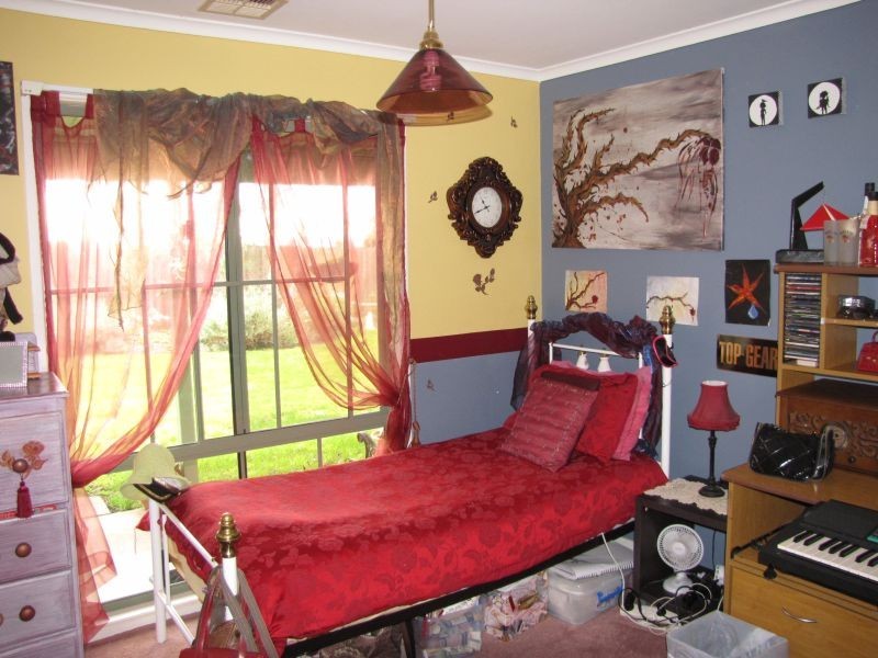 55 Scorpio Drive, Moe VIC 3825