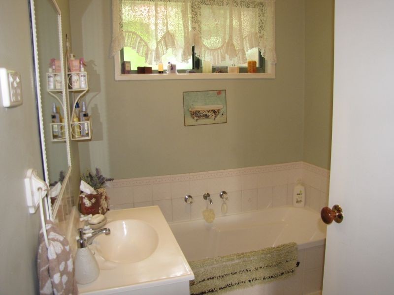 55 Scorpio Drive, Moe VIC 3825