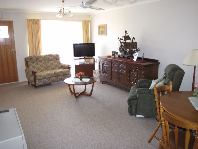 28/15 Burrage Court, Moe VIC 3825