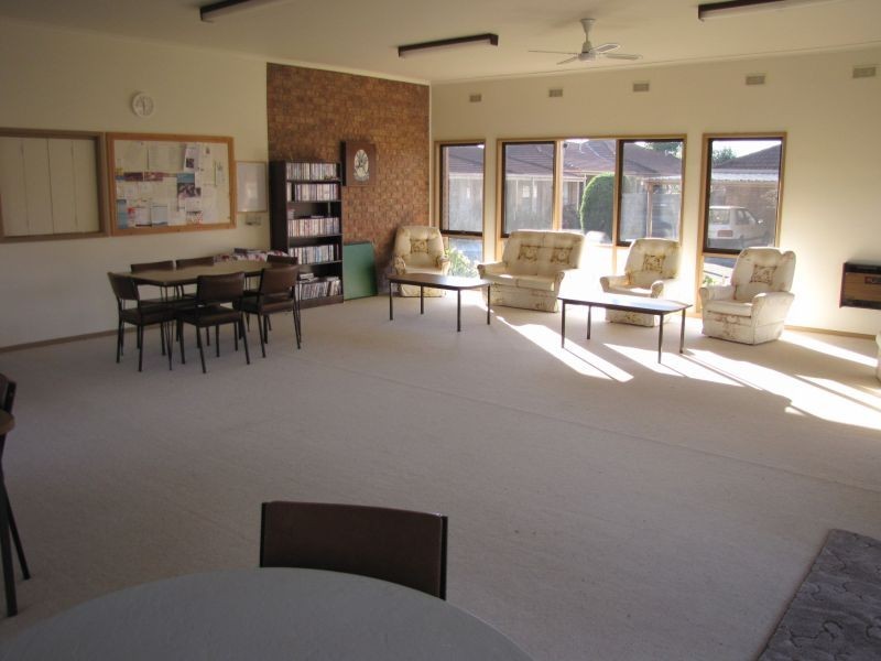 28/15 Burrage Court, Moe VIC 3825