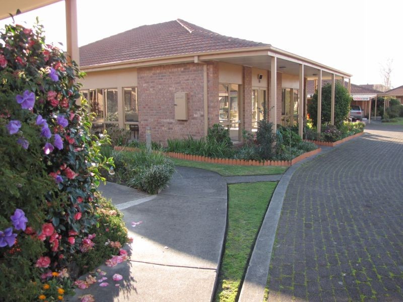 28/15 Burrage Court, Moe VIC 3825