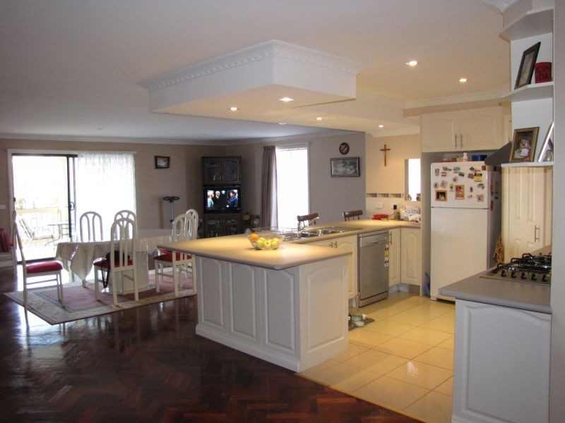 2 Orion Court, Moe VIC 3825