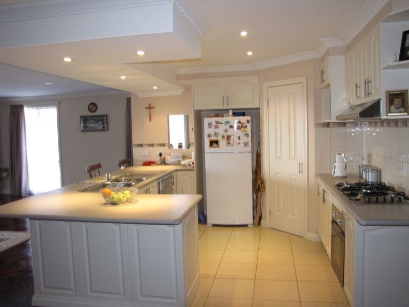 2 Orion Court, Moe VIC 3825