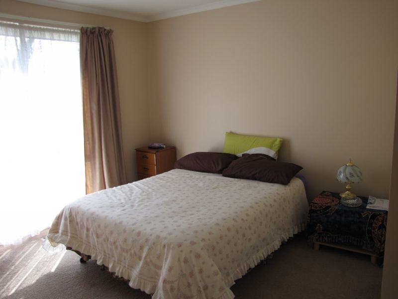 2 Orion Court, Moe VIC 3825