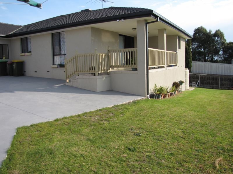 2 Orion Court, Moe VIC 3825