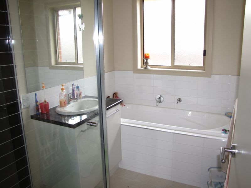 21 Hawker Street, Moe VIC 3825