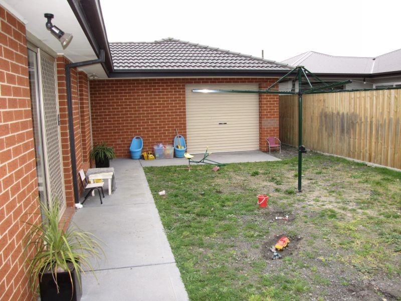 21 Hawker Street, Moe VIC 3825