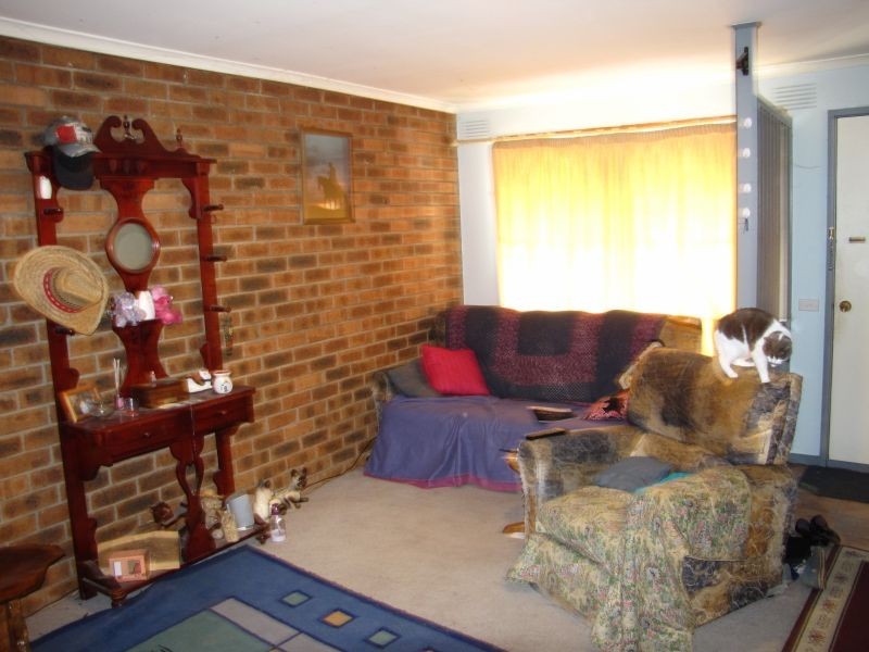 1/8 Hyland Street, Moe VIC 3825