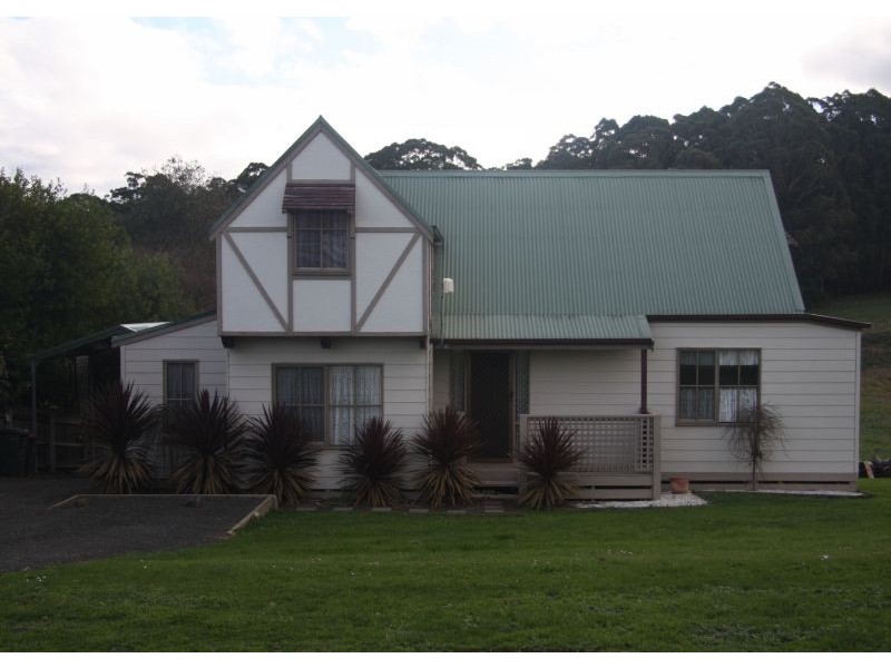 18A School Road, Erica VIC 3825