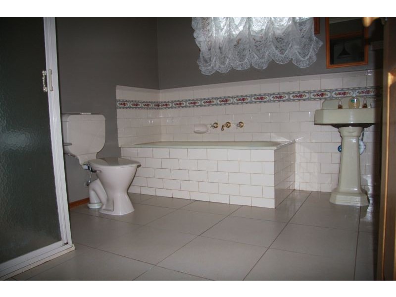 18A School Road, Erica VIC 3825