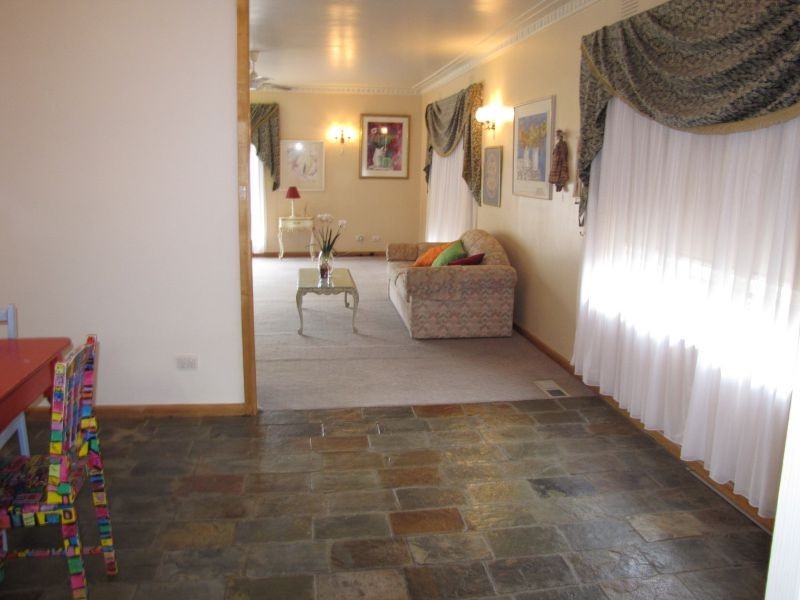 10 Murray Road, Newborough VIC 3825