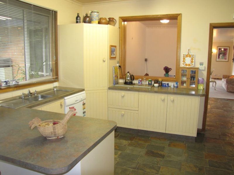 10 Murray Road, Newborough VIC 3825