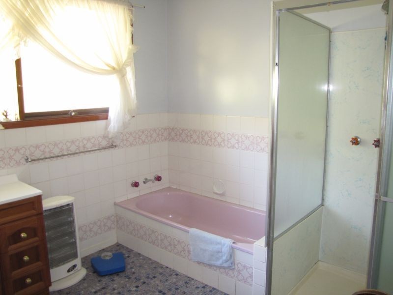 25 Elswyk Road, Moe VIC 3825