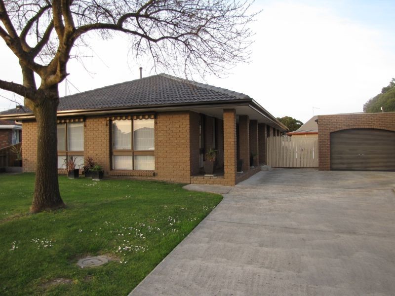 6 Blyth Court, Newborough VIC 3825