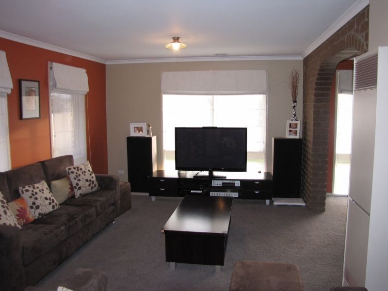 6 Blyth Court, Newborough VIC 3825