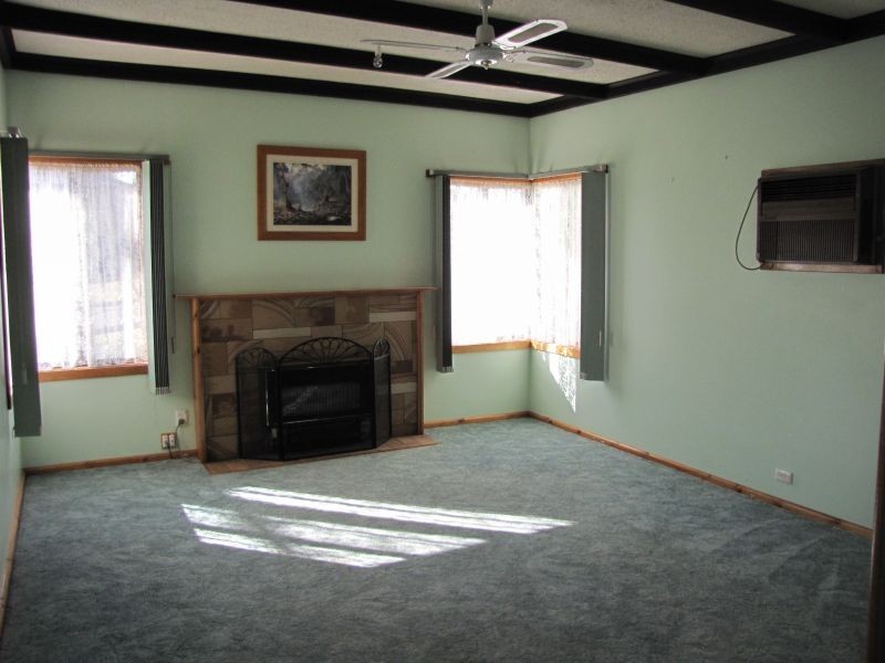 33 Leith Street, Newborough VIC 3825