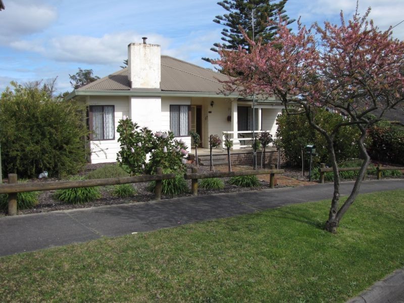 33 Leith Street, Newborough VIC 3825