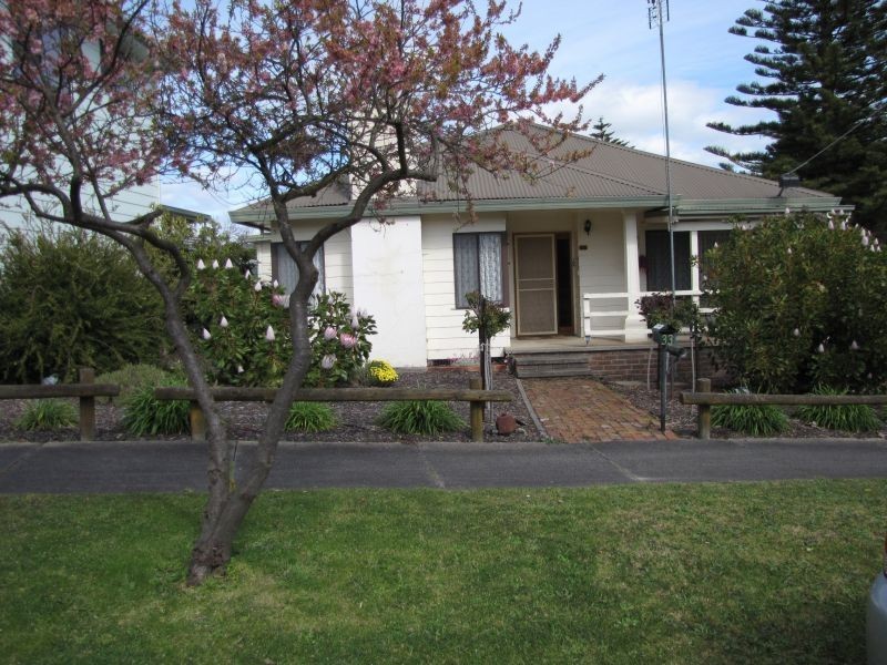33 Leith Street, Newborough VIC 3825